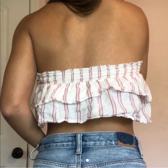 American Eagle Outfitters Tops - Cropped flowy tube top